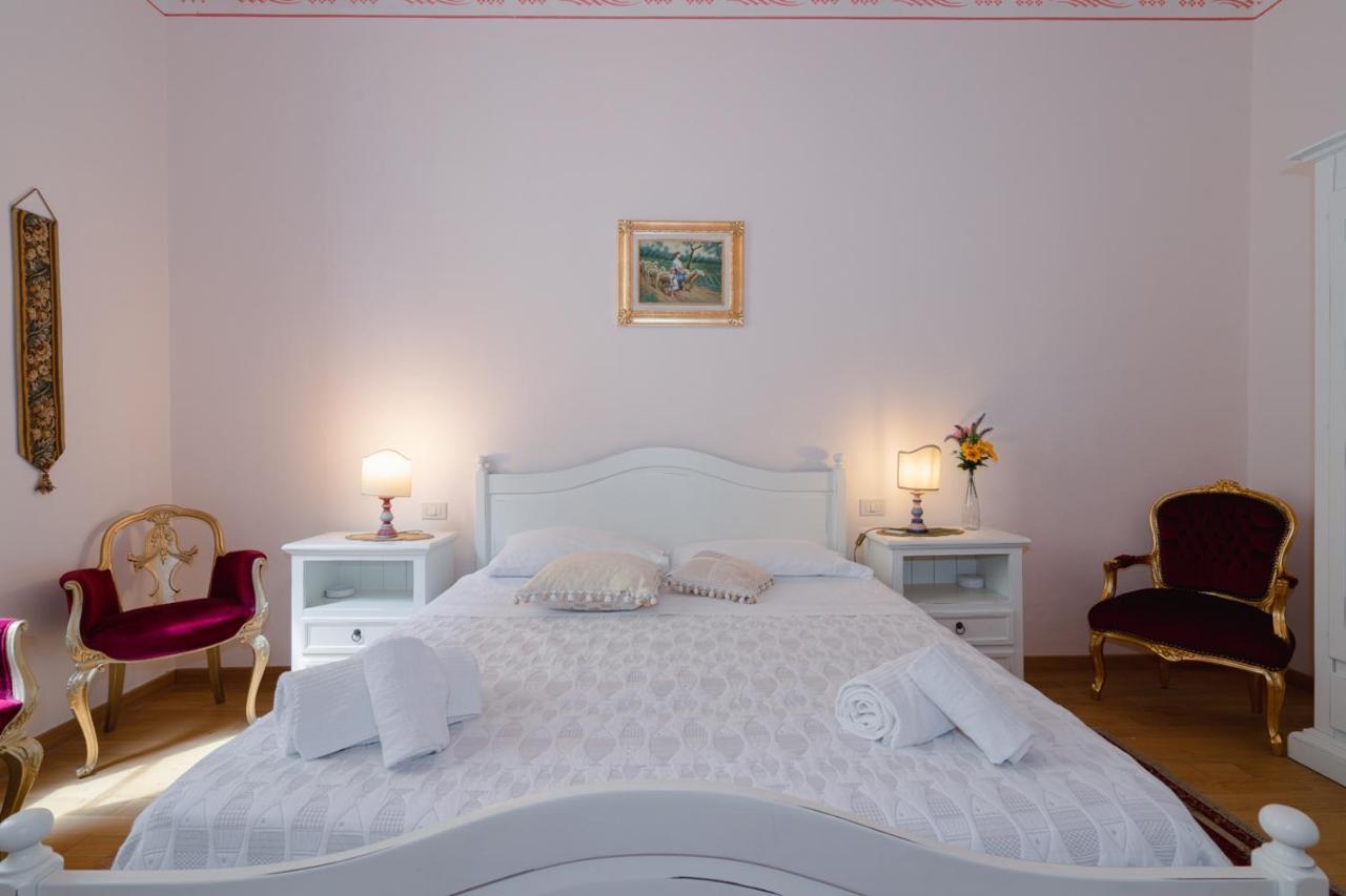Ghibellina Elegant With 4 Bedrooms Appartamento *