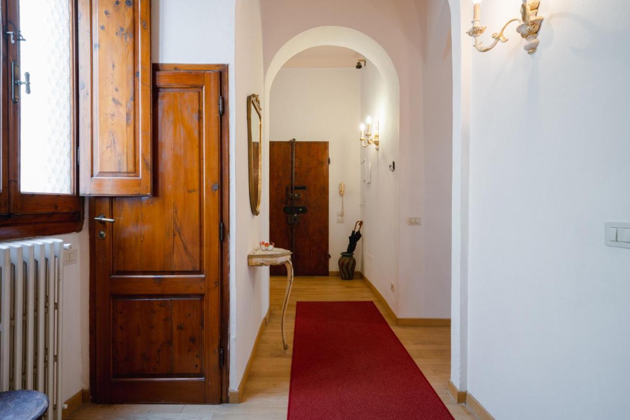 Ghibellina Elegant With 4 Bedrooms Appartamento Firenze